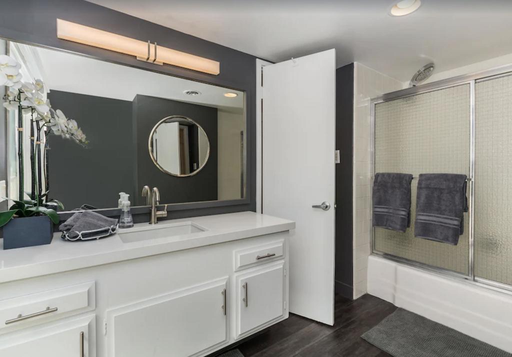 73475 Ironwood Street