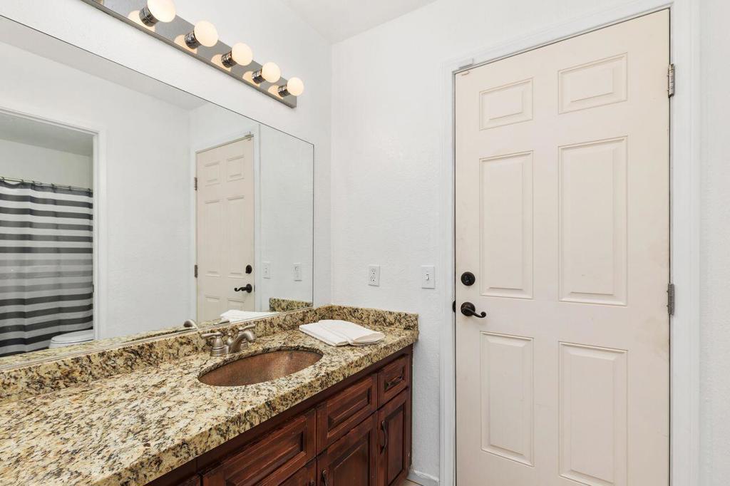 52711 Avenida Martinez