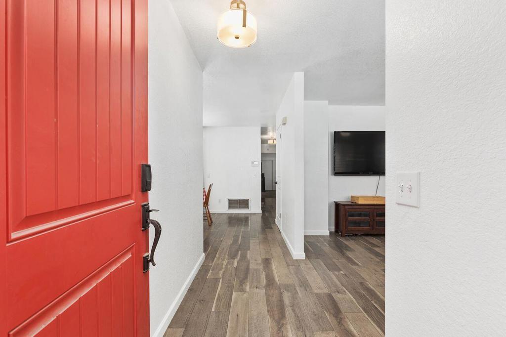 52711 Avenida Martinez