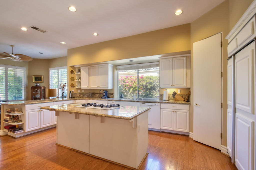 7 King Edward Court Court