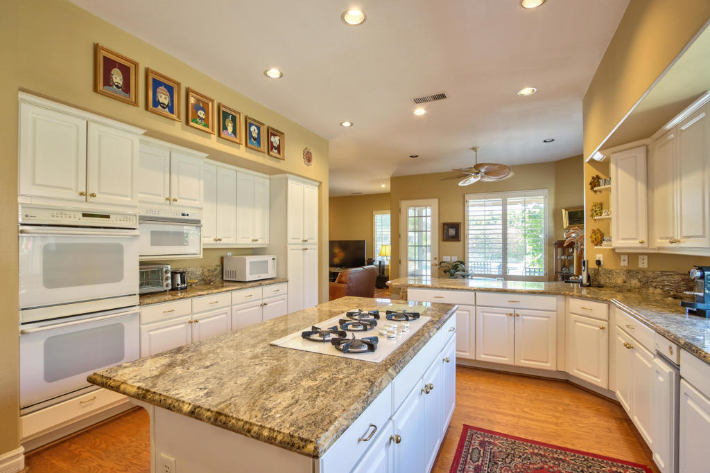 7 King Edward Court Court