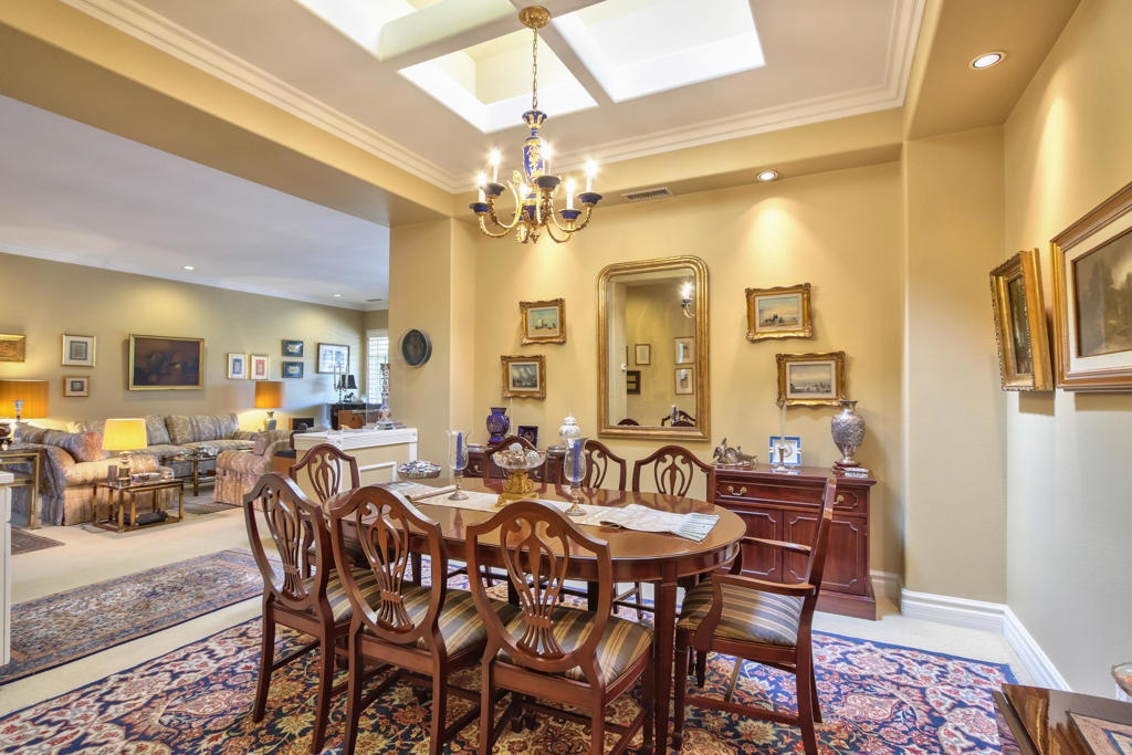 7 King Edward Court Court