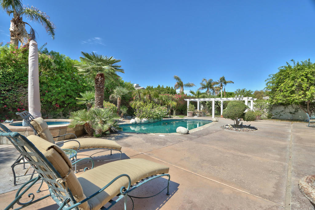 7 King Edward Court Court