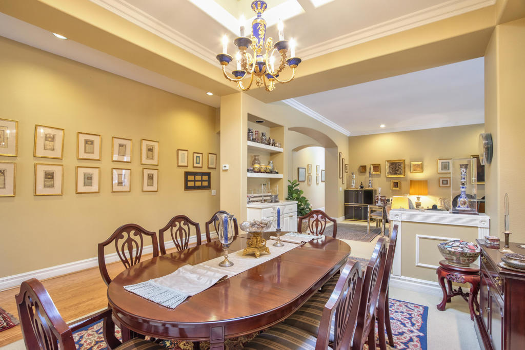 7 King Edward Court Court