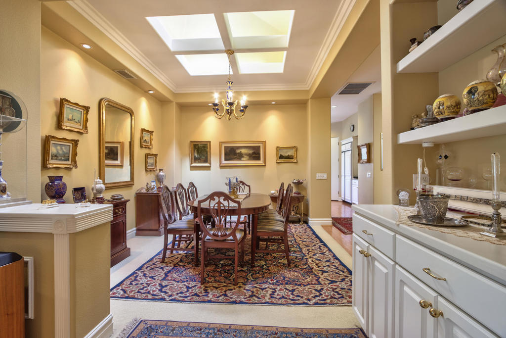 7 King Edward Court Court