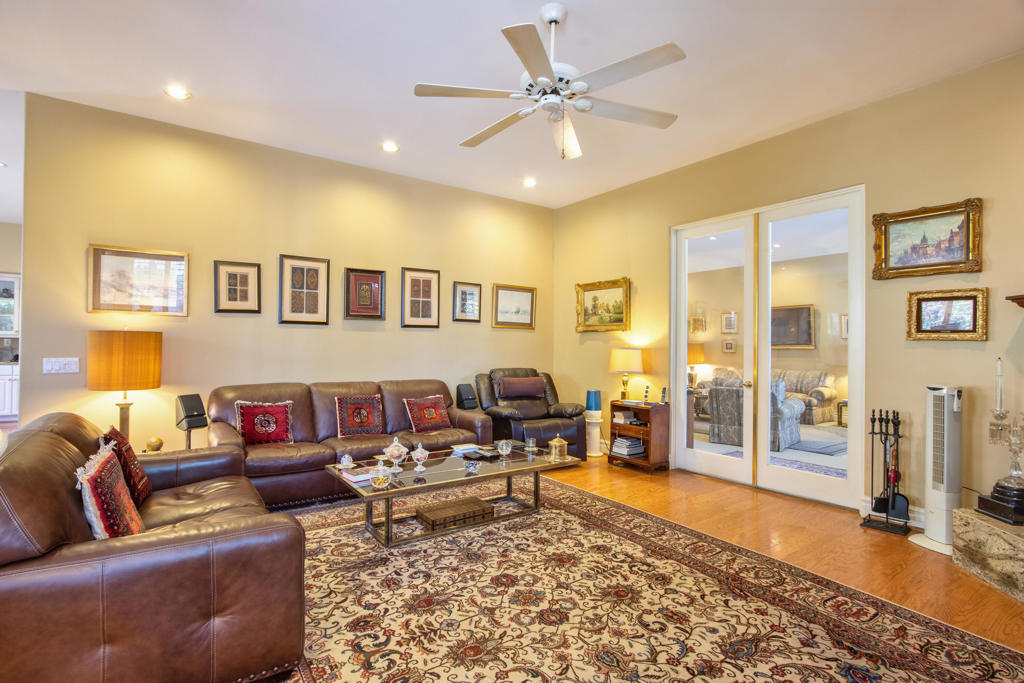 7 King Edward Court Court