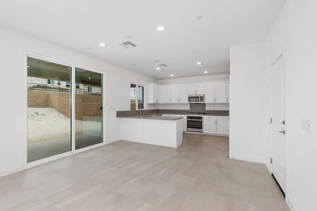 73502 Travers Street