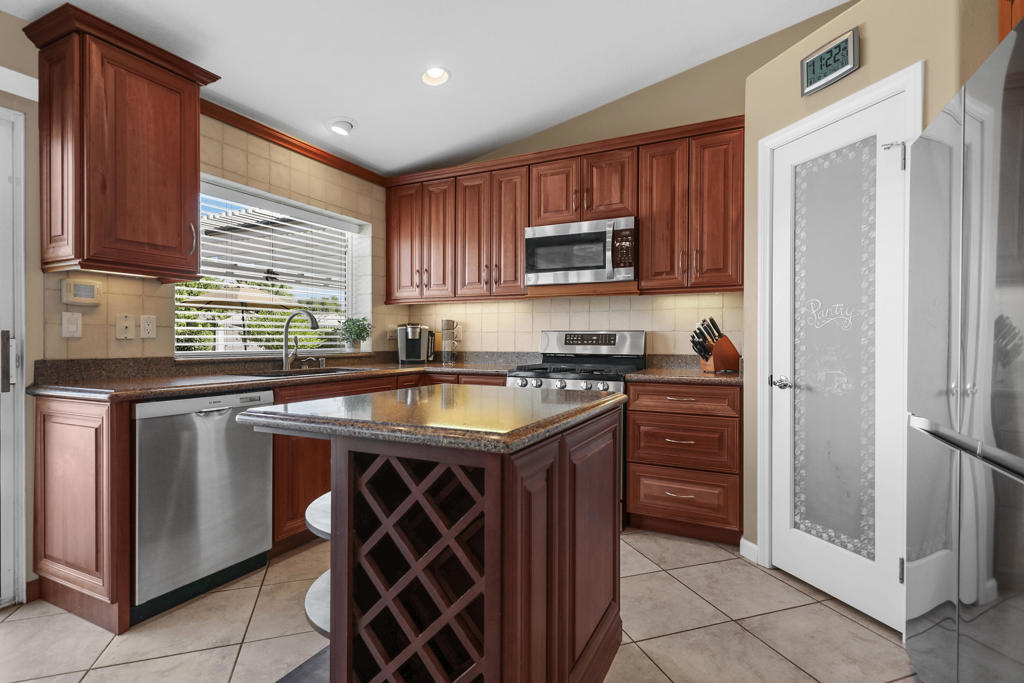 80626 Declaration Avenue