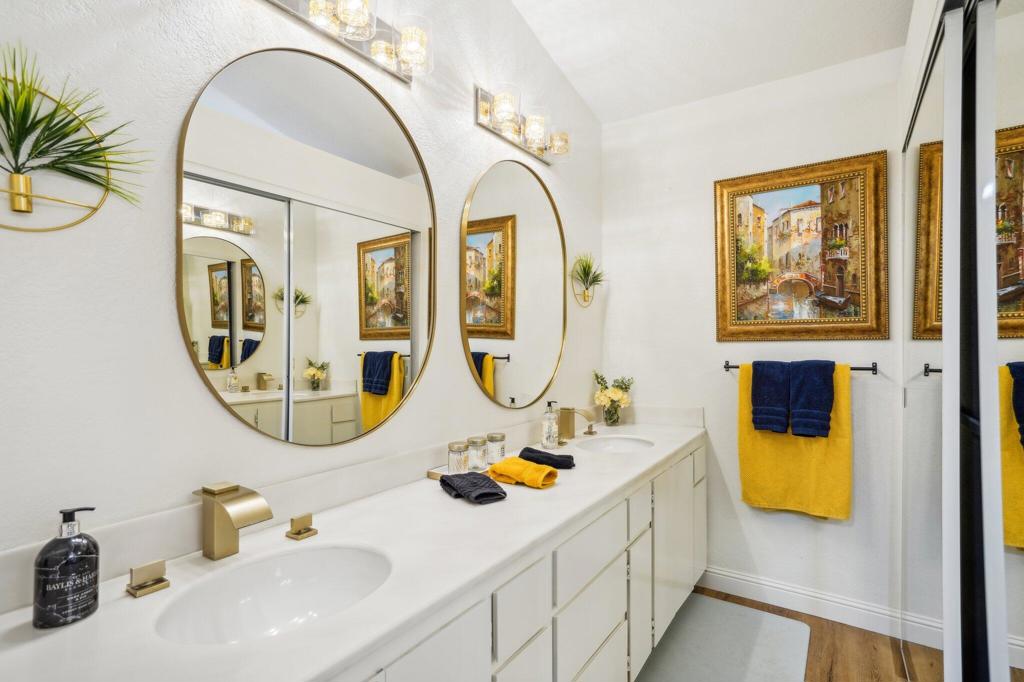 77700 Woodhaven Drive N