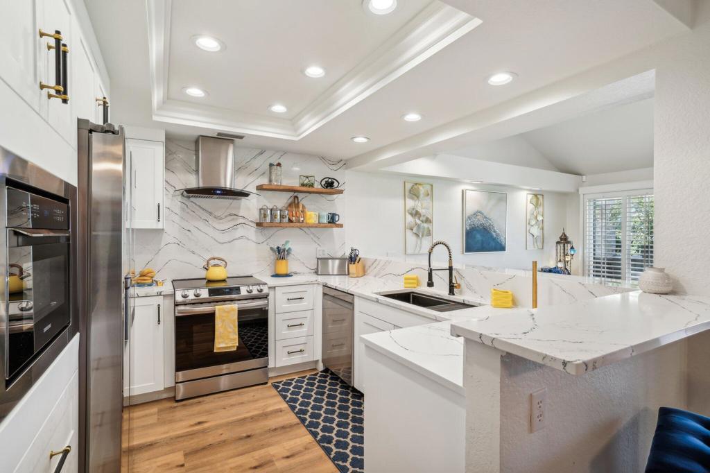 77700 Woodhaven Drive N