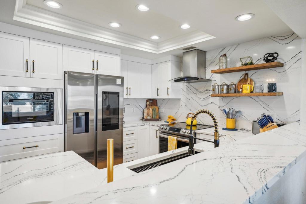 77700 Woodhaven Drive N