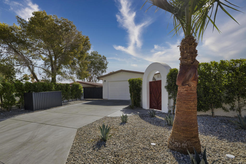 53790 Avenida Montezuma