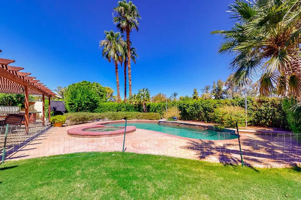 82562 Doolittle Drive