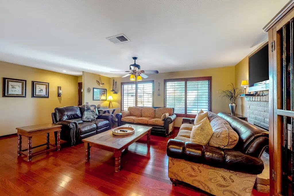 82562 Doolittle Drive