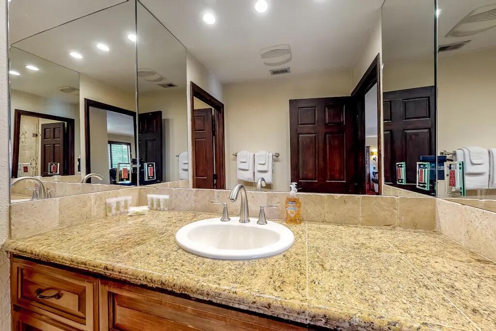 82562 Doolittle Drive