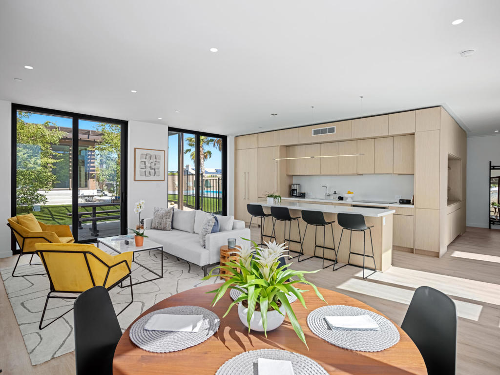 13848 Scenic Crest Circle