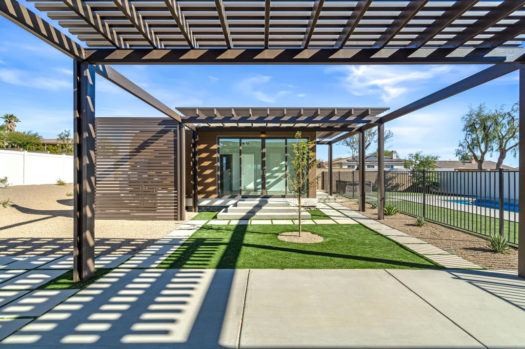 13848 Scenic Crest Circle