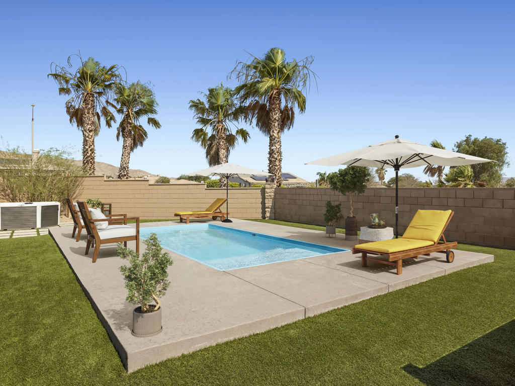 13852 Scenic Crest Circle