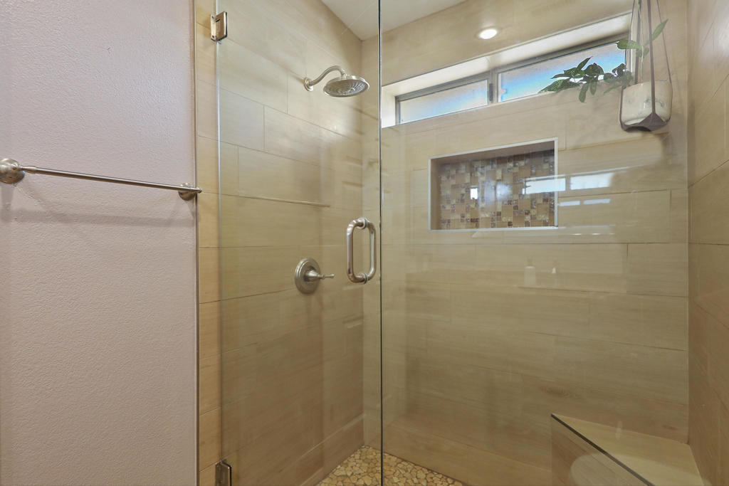 29120 Avenida La Vista