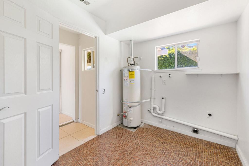 43045 Delaware Street