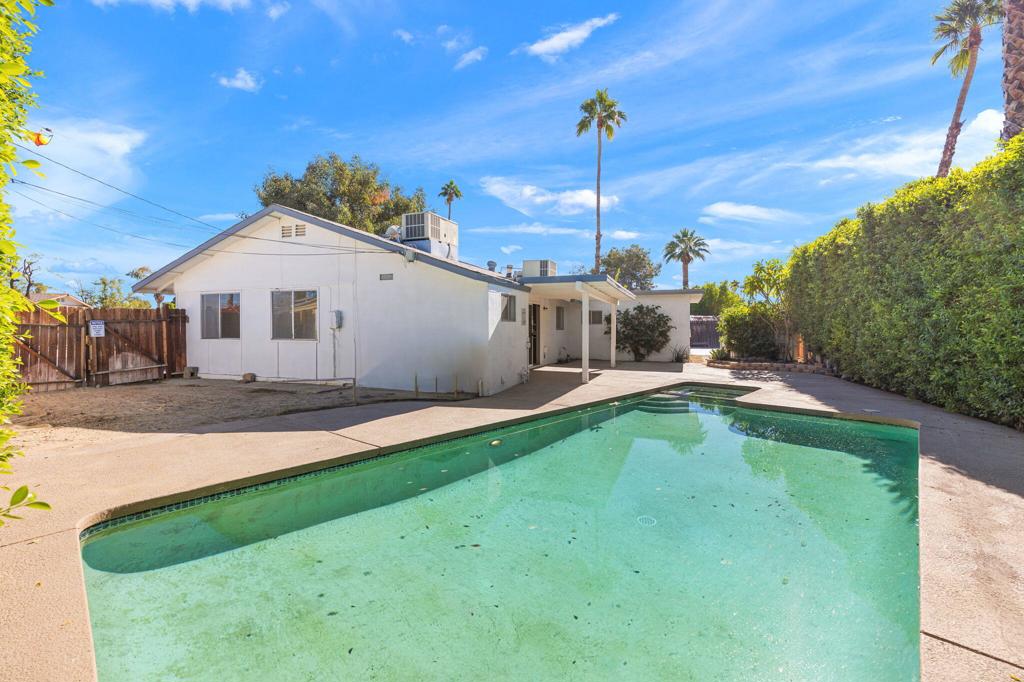 43045 Delaware Street