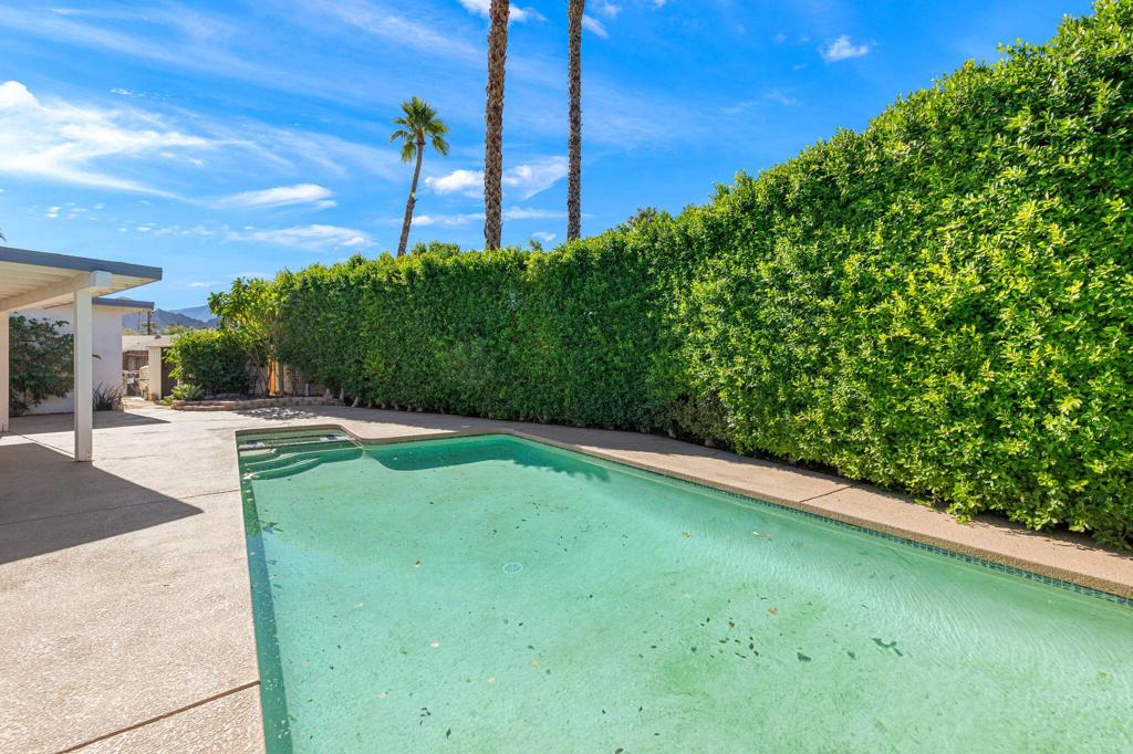 43045 Delaware Street