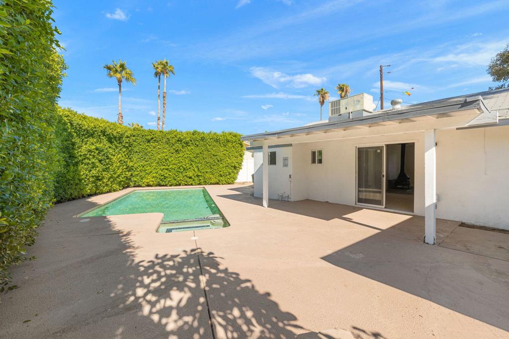 43045 Delaware Street