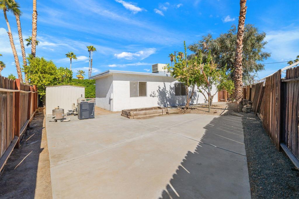 43045 Delaware Street