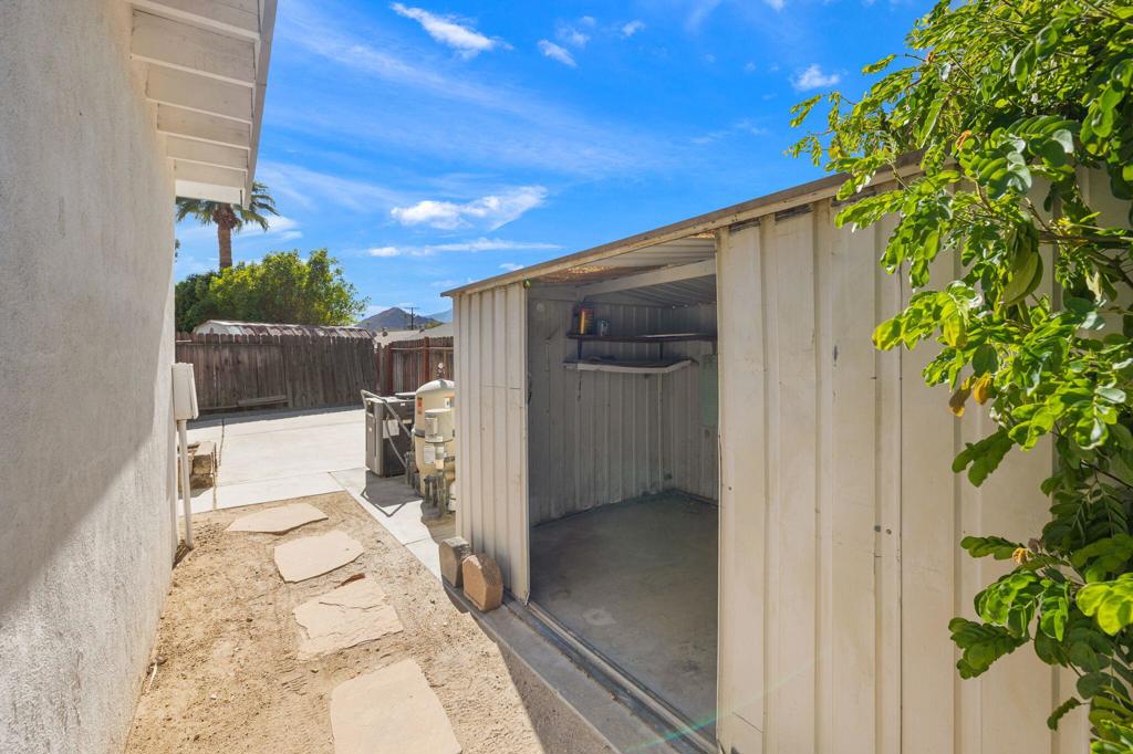 43045 Delaware Street