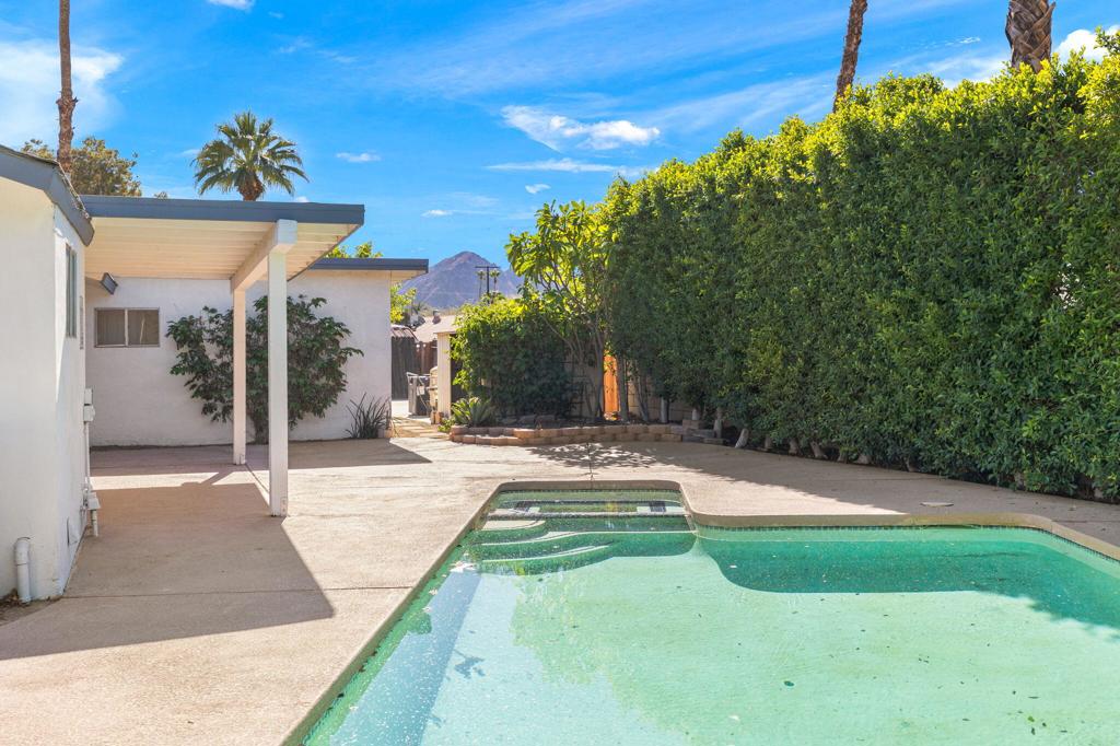 43045 Delaware Street