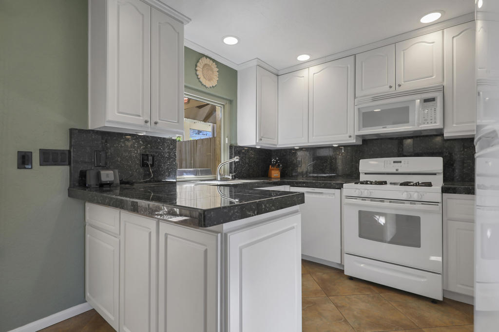 73107 Alice Marble Lane