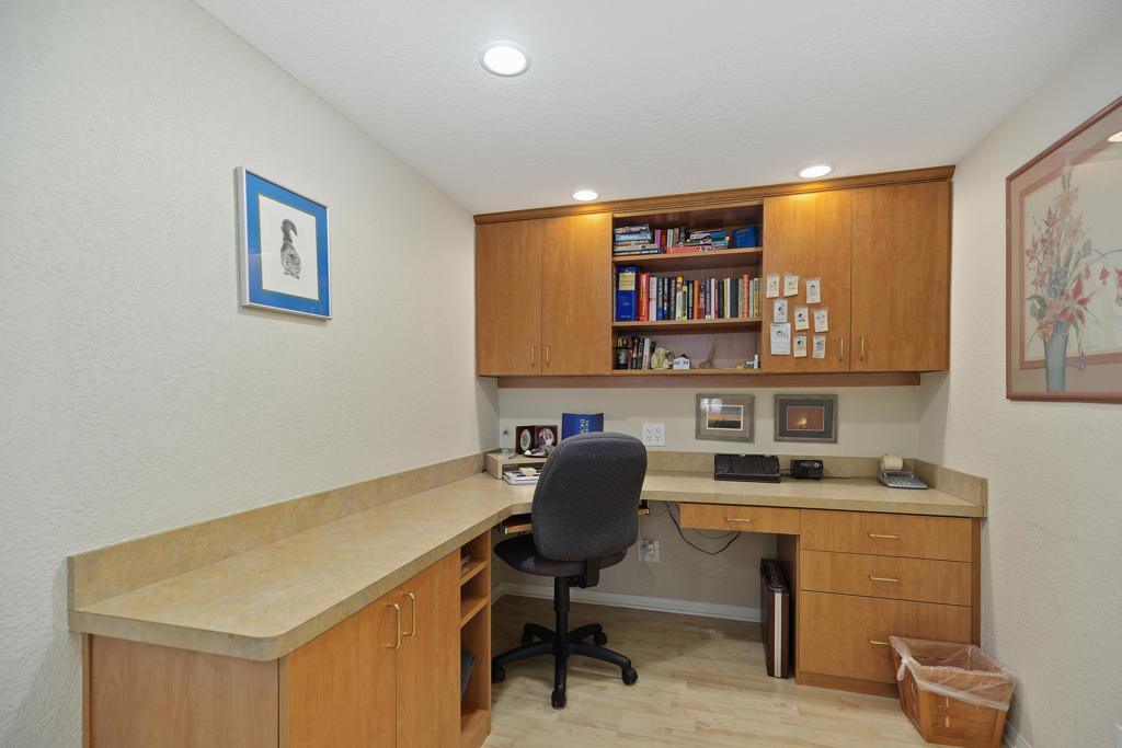 77601 Woodhaven Drive N