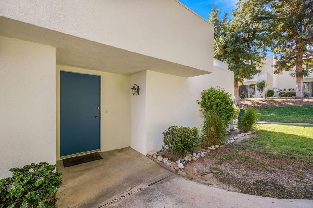 48816 Desert Flower Drive