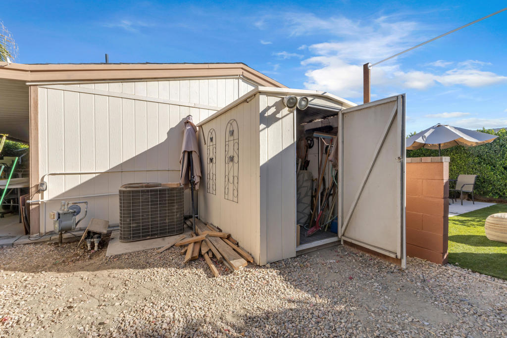 42535 Tungsten Place