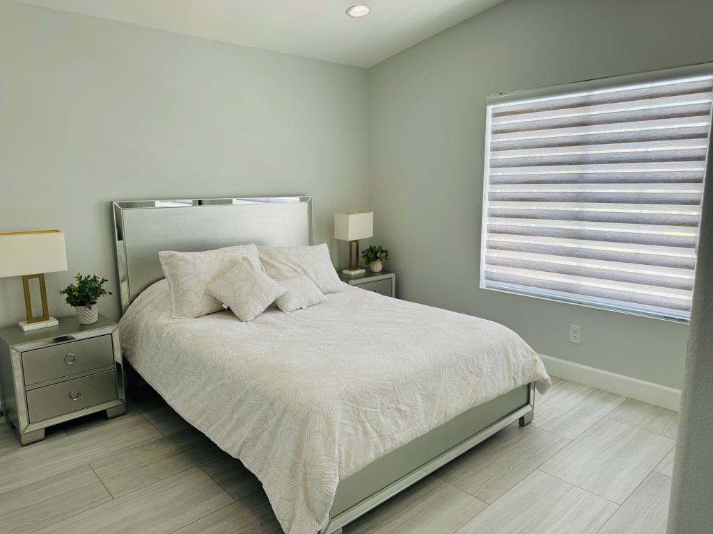 81358 Avenida Blanca