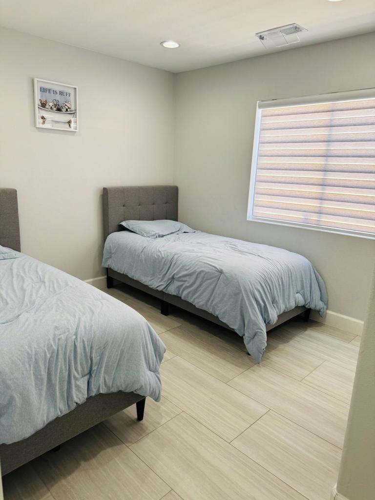 81358 Avenida Blanca