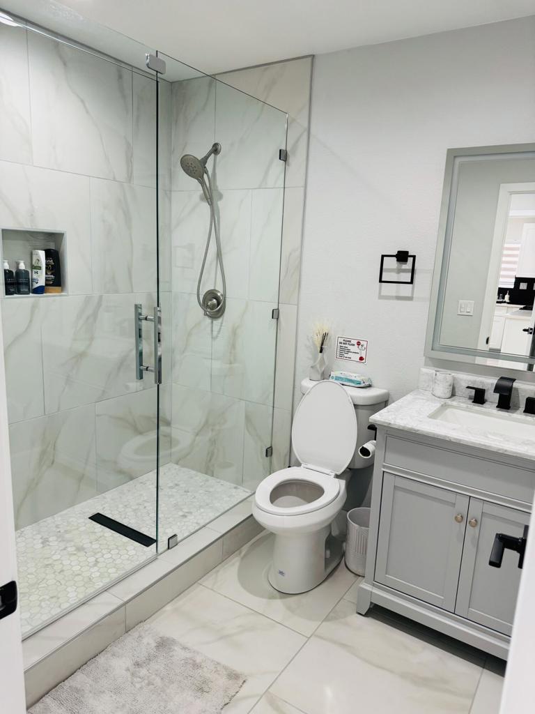 81358 Avenida Blanca
