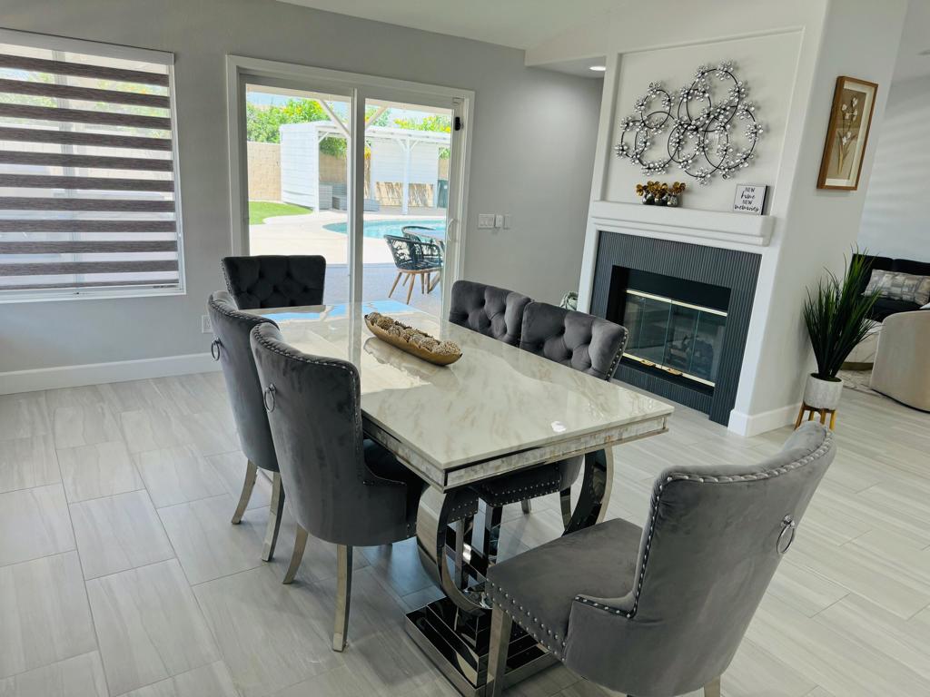 81358 Avenida Blanca