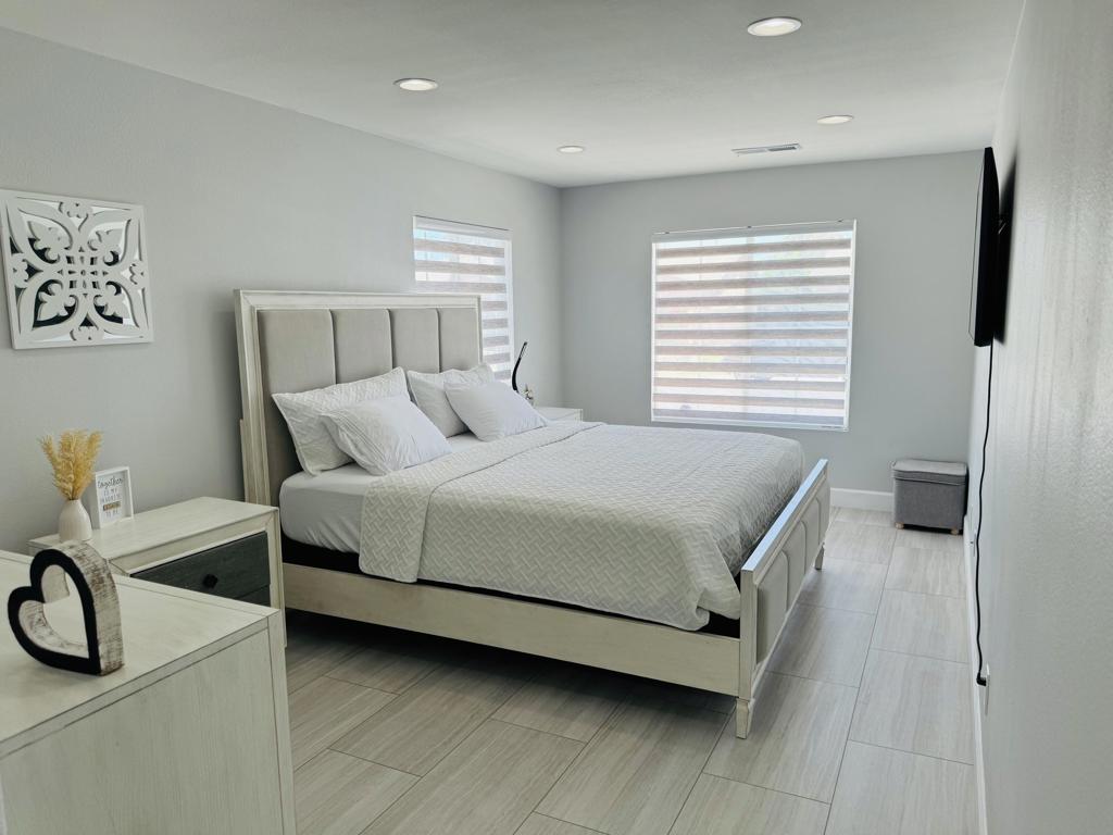 81358 Avenida Blanca