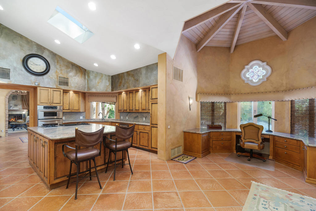 40650 Desert Creek Lane Lane