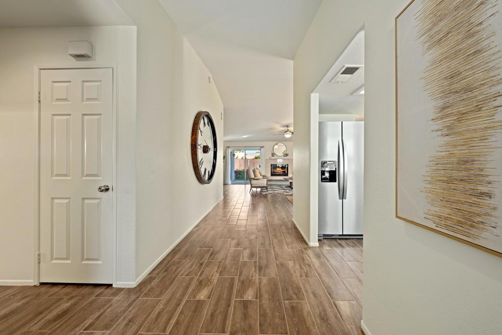 52640 Avenida Vallejo