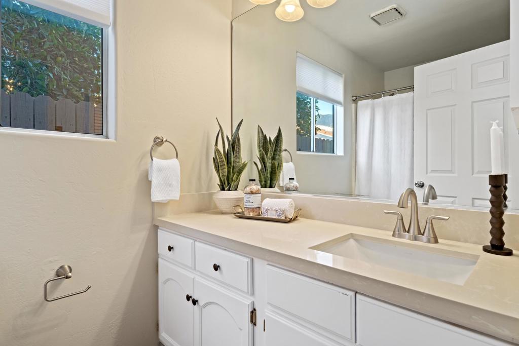 52640 Avenida Vallejo