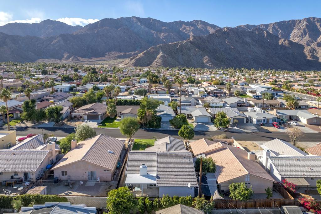 52640 Avenida Vallejo