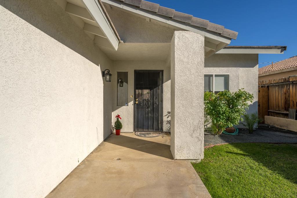 52640 Avenida Vallejo