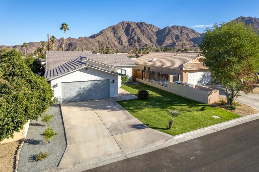 52640 Avenida Vallejo