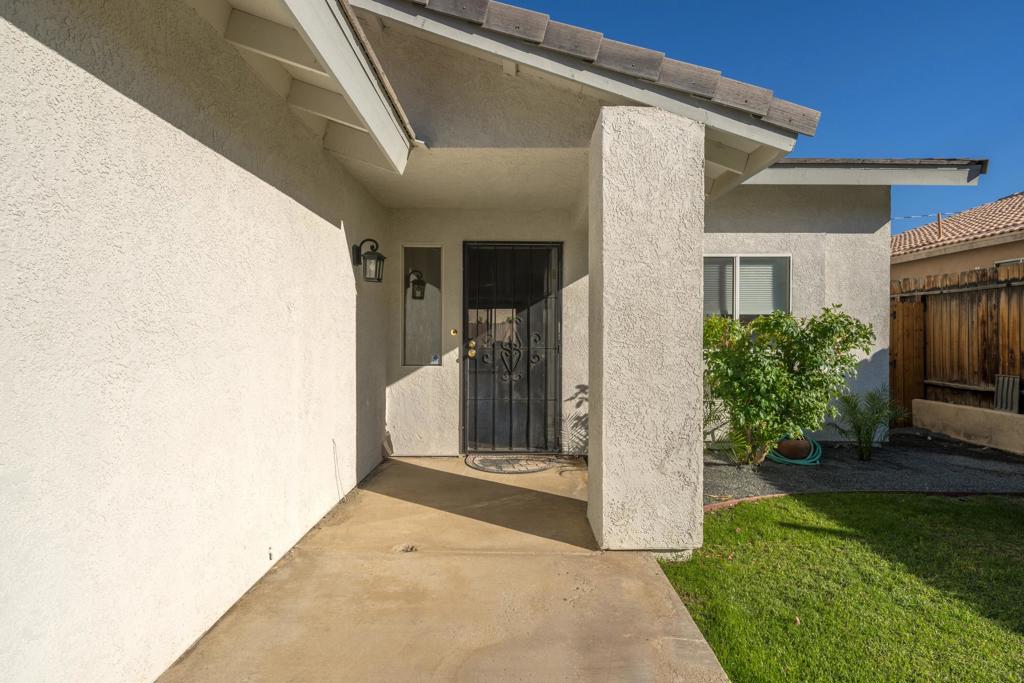 52640 Avenida Vallejo