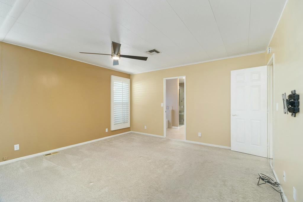 39138 Desert Greens Drive E