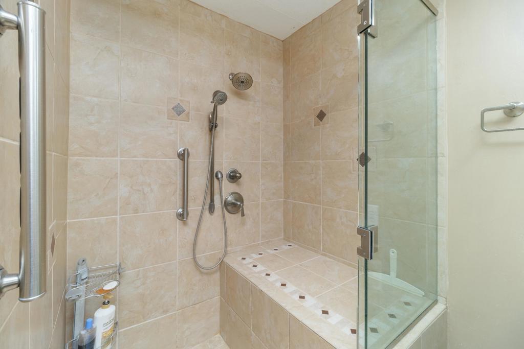 39138 Desert Greens Drive E