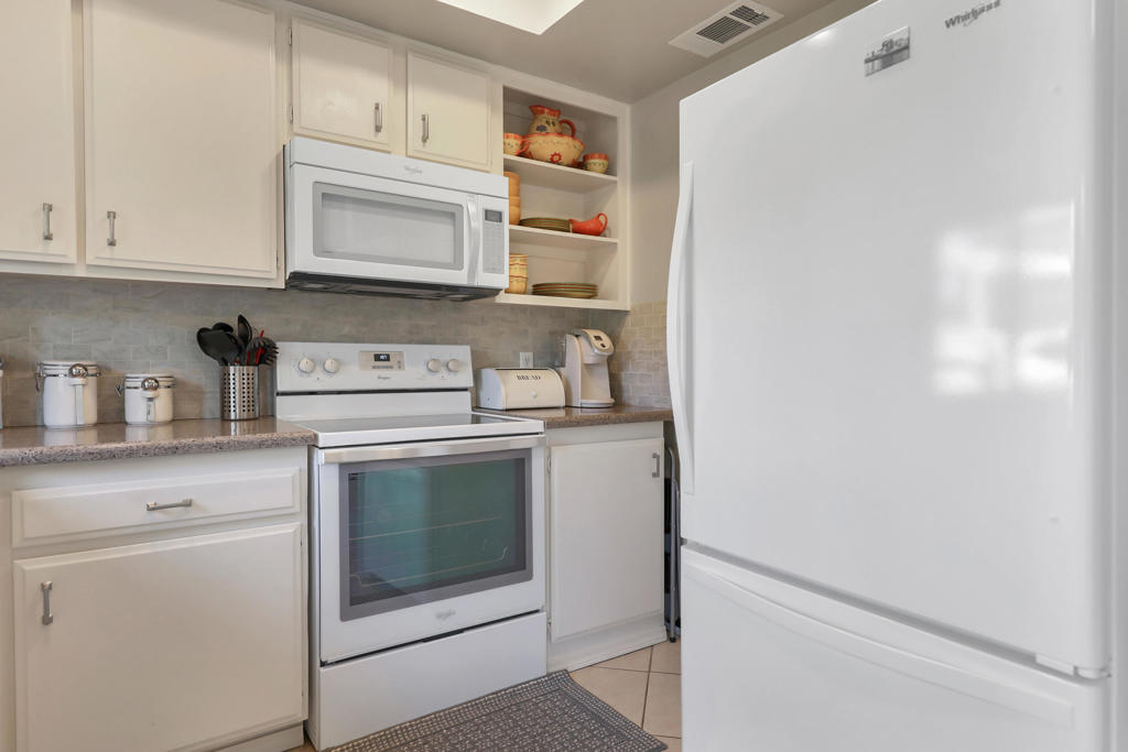 72746 Tony Trabert Lane