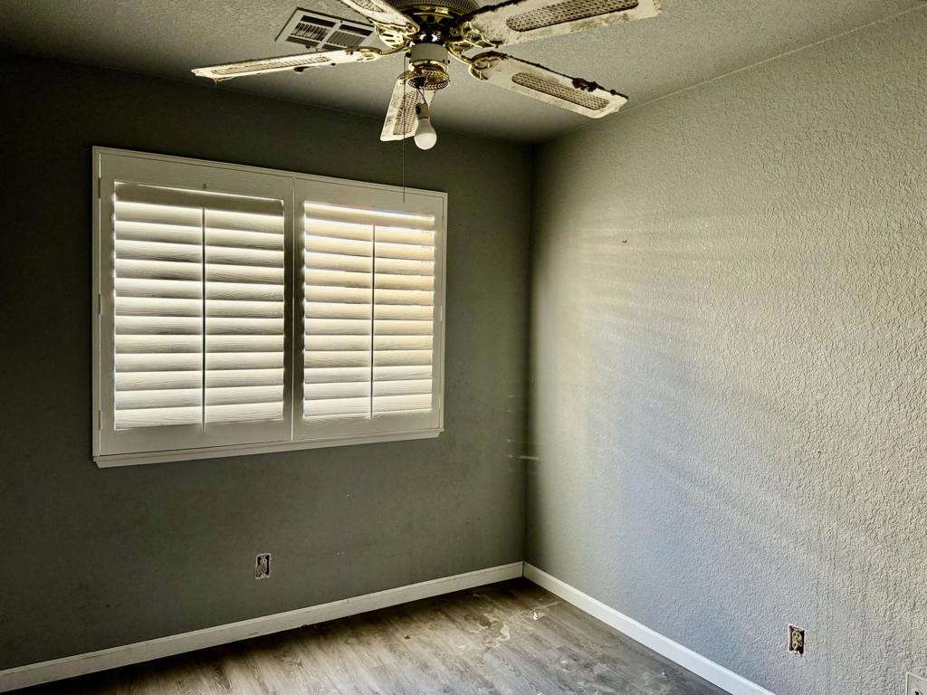 9390 Oakmount Boulevard